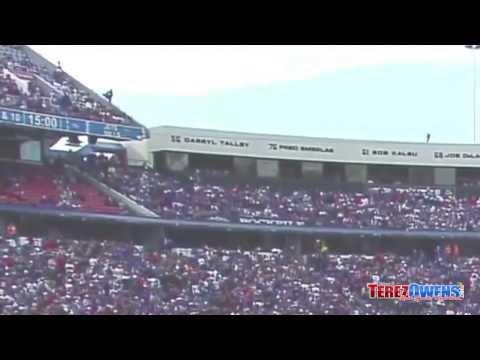 Fanatico se cae del Tercer Piso y es captado por camaras de television - quepapelazo.com/fanatico-se-ca…