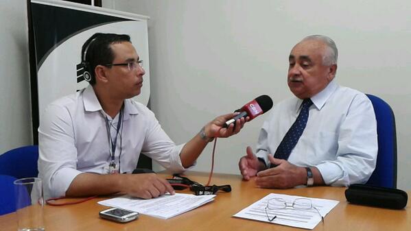arpb_gov's tweet photo. Diretor presidente da ARPB @jotaviomaia  fala à Rádio CBN João Pessoa sobre novo reajuste tarifário da Cagepa. http://t.co/EGsdtrOmG7