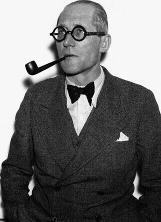 LeCorbusier321's tweet photo. "Ceci n'est pas une pipe." http://t.co/6EBrwiDuAL