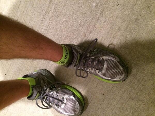 jbotich's tweet photo. @bradbobenmoyer @corymschneider 2 miles in 14:30..must have been the socks #injinji http://t.co/GVTFKkM2ti