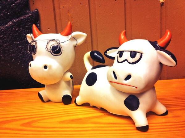 Gretl &amp; Elektra är med för andra året! #maskot
