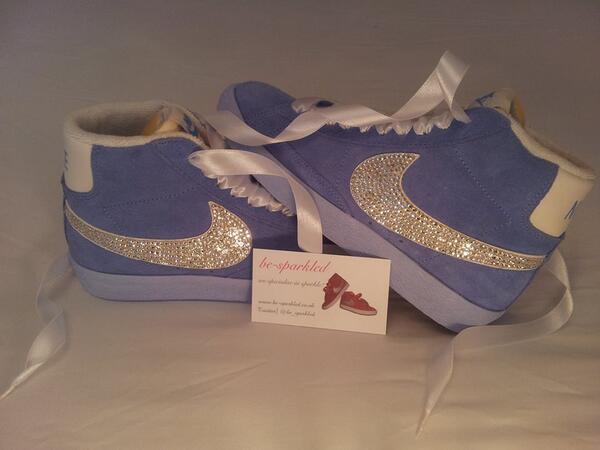 Be_sparkled's tweet photo. baby blue suede #blazer #lush size 3 xx http://t.co/97I30qKFA3