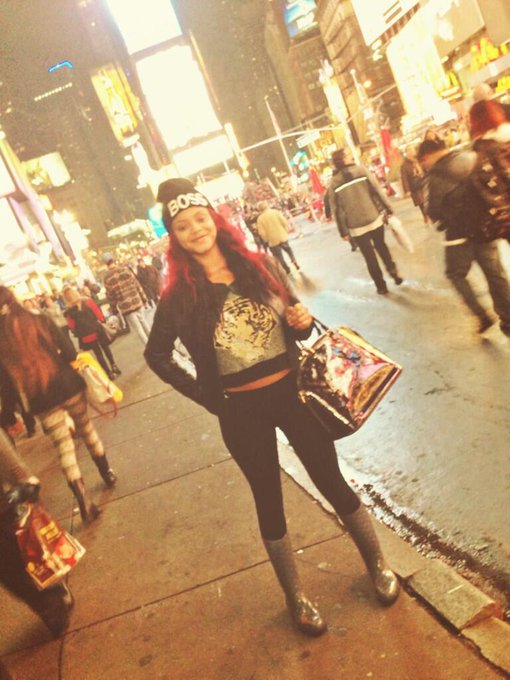 #TIMESQUARE!! #NYC http://t.co/BE11XCUIpr<a href="/tag/timesquare"class="tags">#TIMESQUARE</a><a href="/tag/nyc"class="tags">#NYC</a>