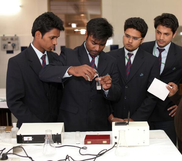 #UttaranchalUniversity organized a #seminar on Emerging trends in Electronics for Meteorology.
uttaranchaluniversity.ac.in/seminar-on-eme…