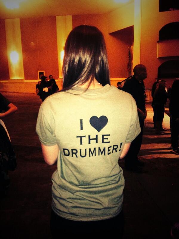 PopPunkBro's tweet photo. Shout out to the girl who wore the "I ❤️ the drummer shirt" haha http://t.co/nDsgZjOctO