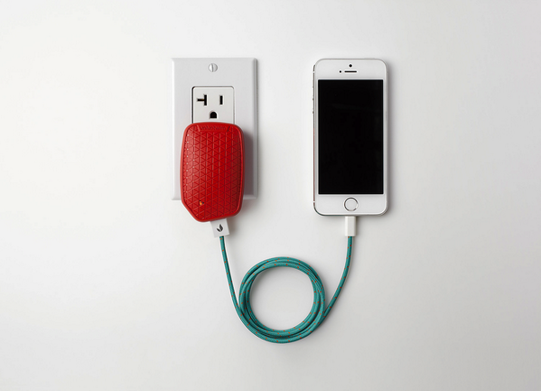 Velvetwire's tweet photo. RT @debbieherron: For a few friends stockings: #Powerslayer - smart USB charger saves energy &amp; stops overcharging http://t.co/EhWyNSmbBj
