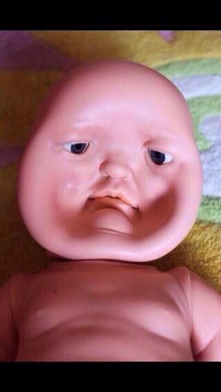 BH3WY's tweet photo. Let me sit on your face she said, it'll be fun she said. http://t.co/0gkZjdIObY