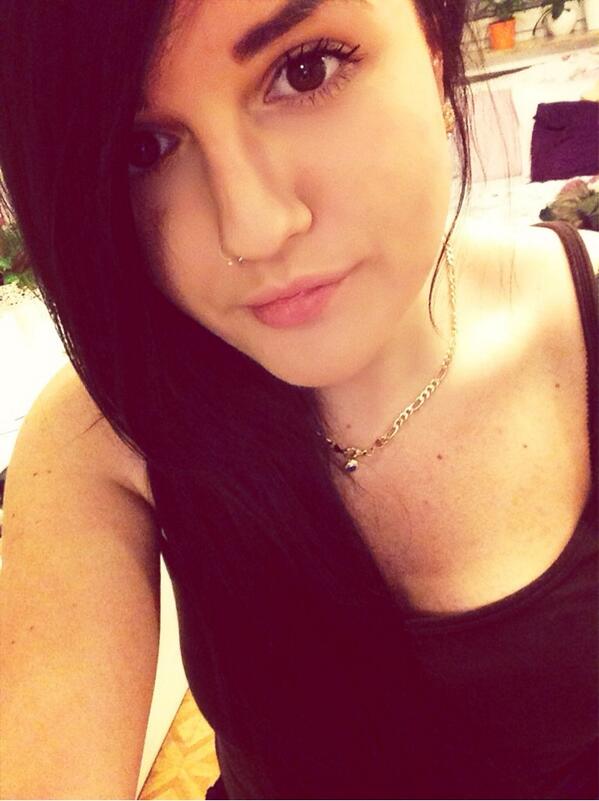 TheRealLorena2's tweet photo. #goodmorning #europa #sleepy #beauty http://t.co/goMKhgids0