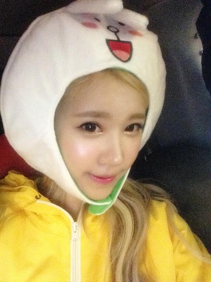 BZg-DecCQAIjA_F.jpg:large