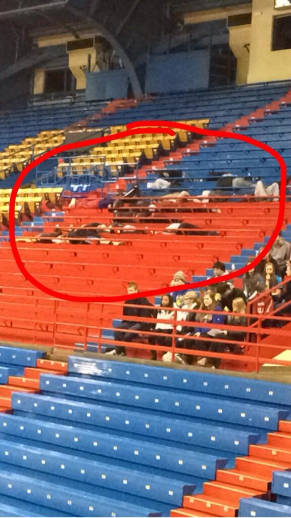 k8lang_'s tweet photo. Is that group okay? @KUBballCamping @KU_BBallCamping http://t.co/hyTDGAvpQL