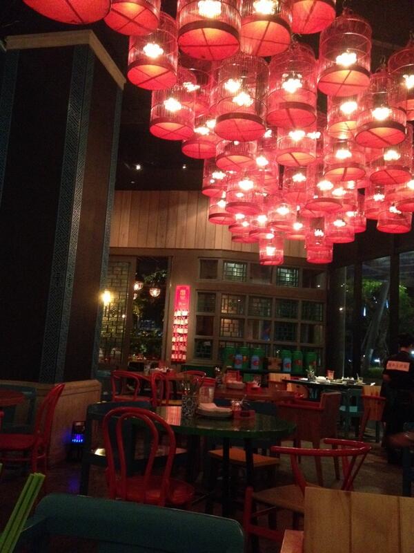 marshashaaaa's tweet photo. #FOOKTWEET @fook_yew nice place! http://t.co/hMZKtzBnts