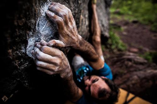 climbingzone's tweet photo. Buenos días¡¡ Cuanto más pequeñas las presas, mayor es la motivación #escalada #bulder >> http://t.co/FDRxCQLkF2