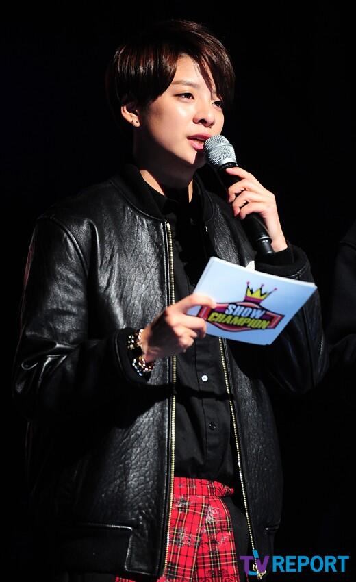 BZgUsyNCMAIjIZe.jpg:large