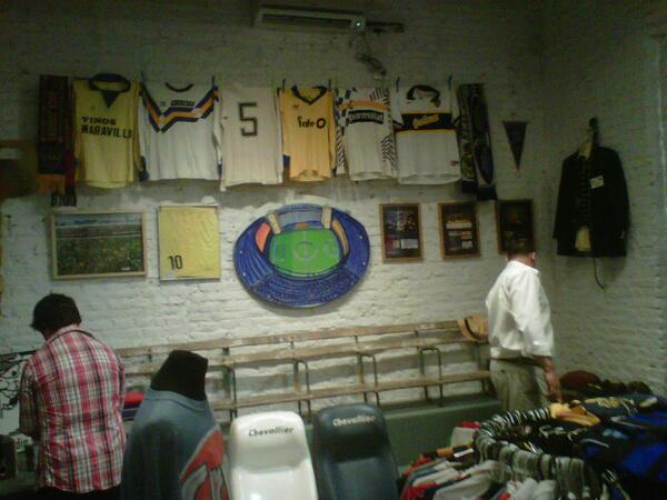 elmeji's tweet photo. Mucha presencia de colores y recuerdos de CABJ en el museo de Claudio Destéfano http://t.co/ST5nLXGhYB