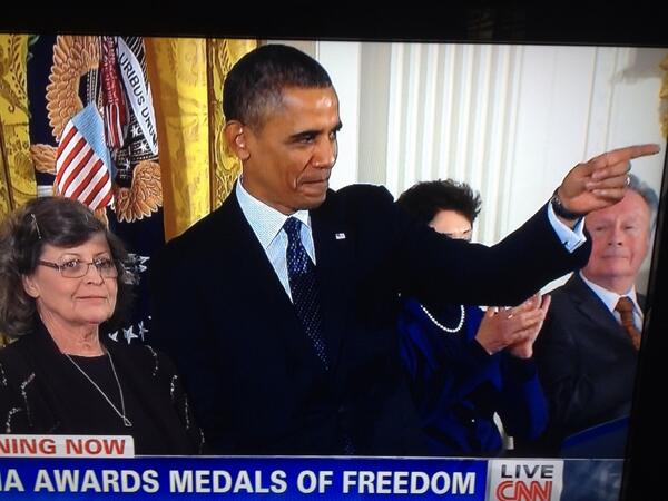 Tears RT: No matter what your politics, this is cool: leader of free world 'pointing to passer' at Roy Williams: