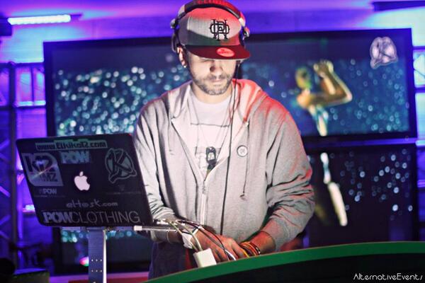Al_events's tweet photo. Este 30 de NOV @AmgsInvisibles de los Dj invitado @elkiko12 #INTEGRAPRODUCCIONES.   Fotografía @CarlosLPP http://t.co/qBsGSueSSx