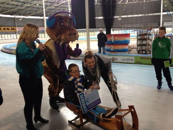 <a href="/SpierenvSpieren/">Spieren voor Spieren</a> <a href="/optisport/">OptisportHealthClub</a>  Mooi bedrag! Voor onderzoek en expertise centra voor kinderen met een spierziekte Dank!