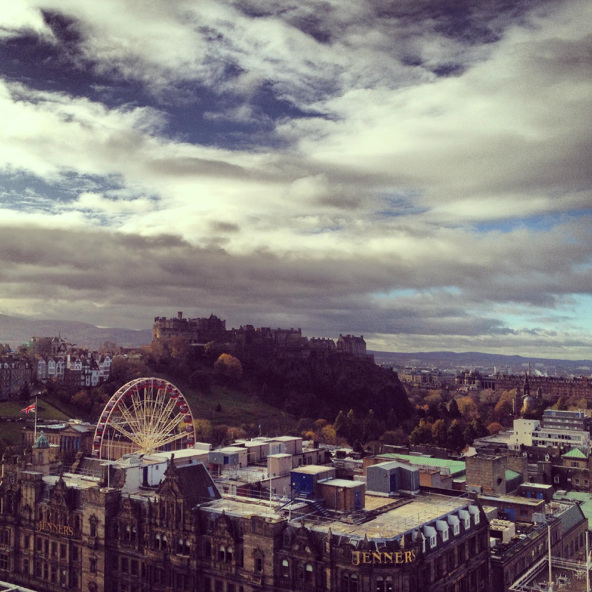 BZhStl1CAAArAjb.jpg:large