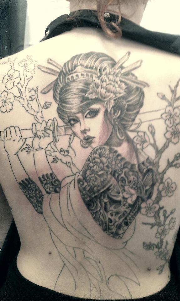 Barkers83's tweet photo. @LouiseBudge Something like this? #geishatattoo http://t.co/X11FiEXO3A