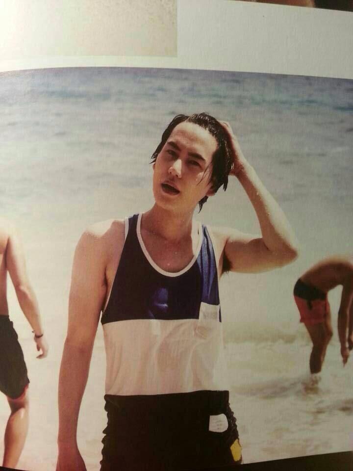 BZhhVxECEAIRVgQ.jpg:large