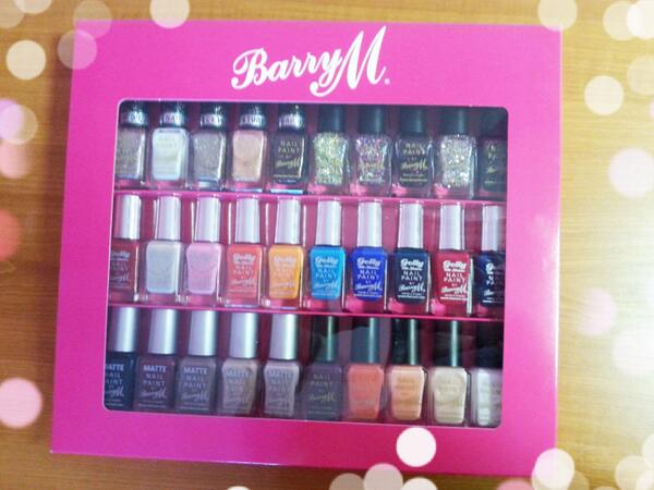 Follow &amp; RT to #WIN this early #BarryM Christmas Pressie!  1 winner will be chosen by 9am, GMT tomorrow!  Good luck x
