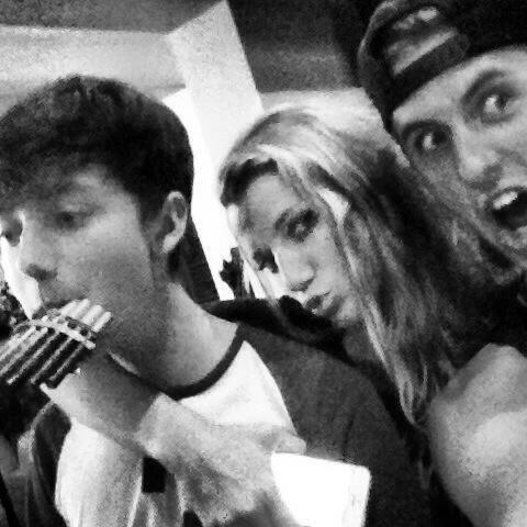 Embedded image permalink