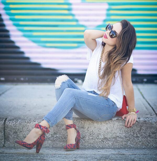 AGJeans's tweet image. Check out our #LocalStyle page to see how trendsetters like Miami's @nanysklozet wear AG: agjean.co/1j7djVZ.