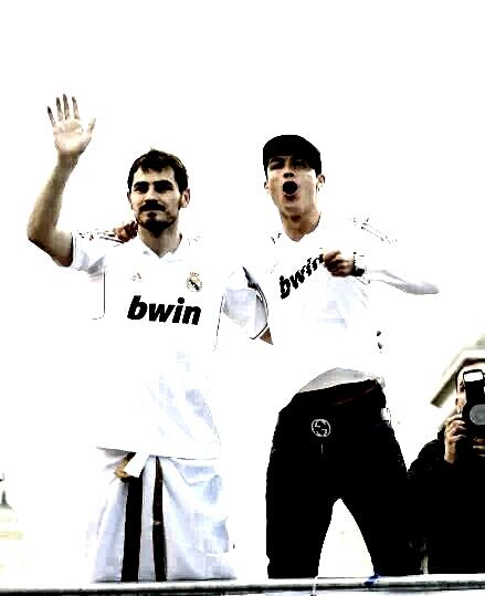 ReinoMadridista's tweet photo. Se que no le darás RT porque sale Iker Casillas. http://t.co/6SlHhtmzwZ