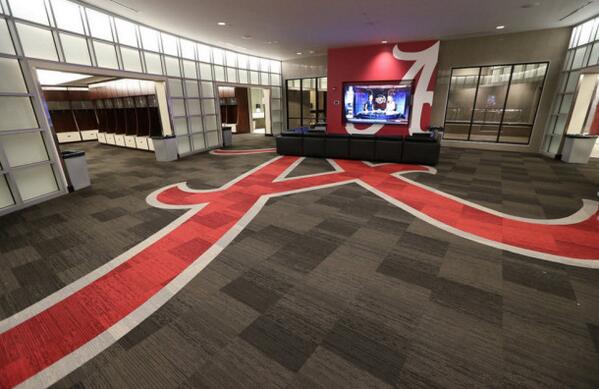 Check out some of the best college football locker rooms in the nation.
dld.bz/cU642