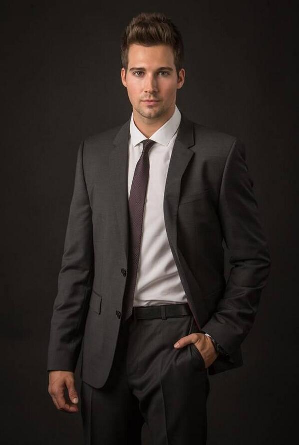ArianaGrandeTBP's tweet photo. How Many RT's And Favorites For This Sexy Man: @JamesMaslow #FollowMeJames #JamesMaslowTo3Million http://t.co/loMbiULiXG