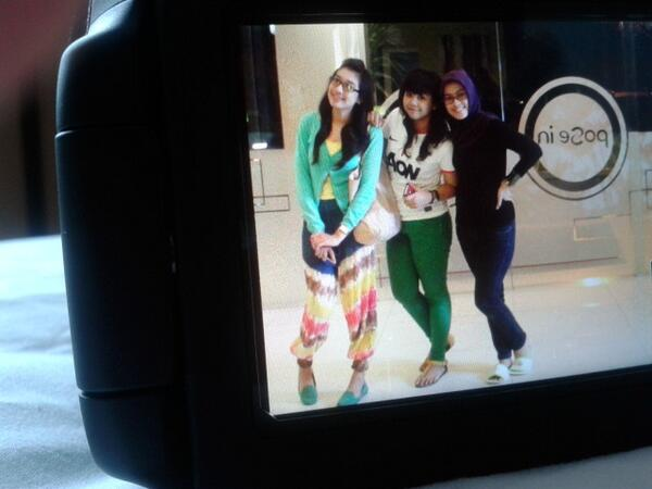 wistivalerina's tweet photo. kangen my dearest dear krucils... @weeelda @amoybilly kapan yaak quatimes lagih :( http://t.co/fIGv24t2o0
