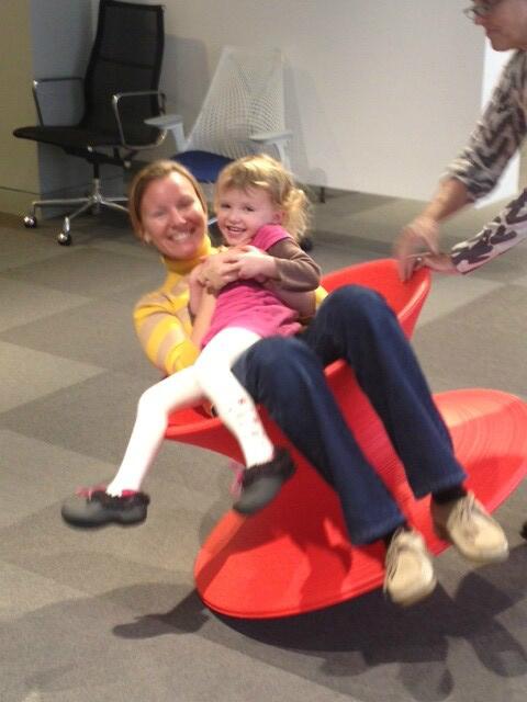 LizSwirsky's tweet image. Fun day at the office!! #Spunchair @HermanMiller