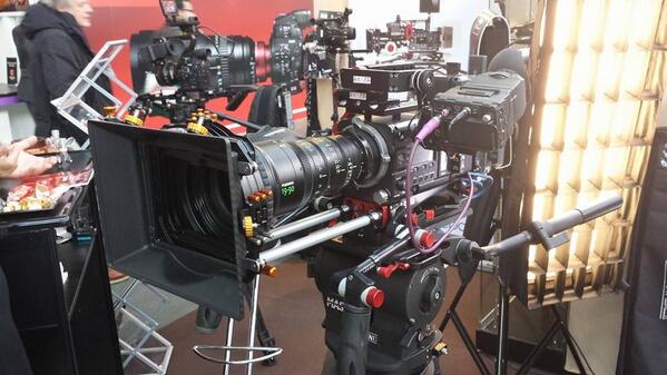 <a href="/SonyProUSA/">Sony Professional | US & Canada</a> #pmwf55 ,Fujinon lens and  SHAPE new 8000 V-LOCK QUICK RELEASE #BASEPLATE at #satisexpo ! #cartonifrance