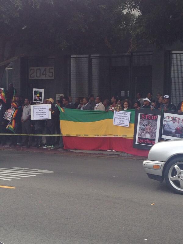 #Ethiopian protest outside of #Saudi consulate. No news cameras. Crazy!