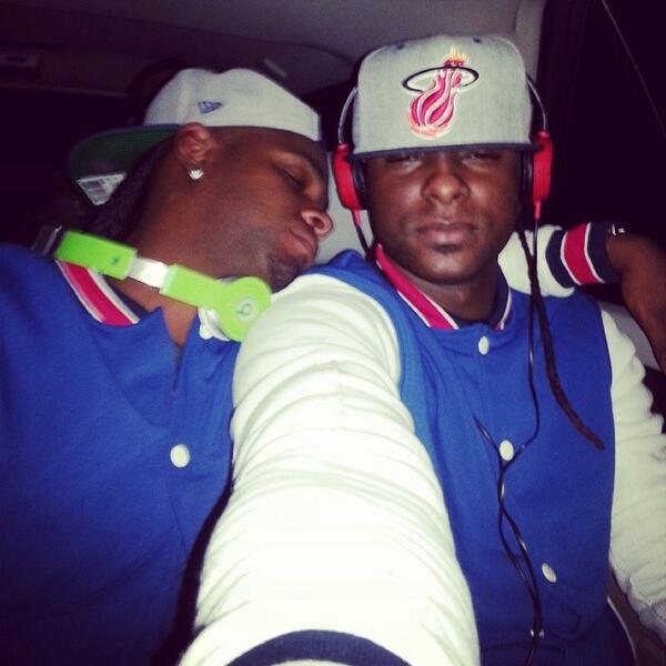 fansdelosmoreno's tweet photo. Miren que lindo duerme @morenofeo22 ajajaja http://t.co/kbF296PMwr
