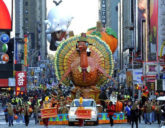 Curious about the history of the #MacysParade? We've got it all on the #ILoveNY blog! bit.ly/1cGTXF3.