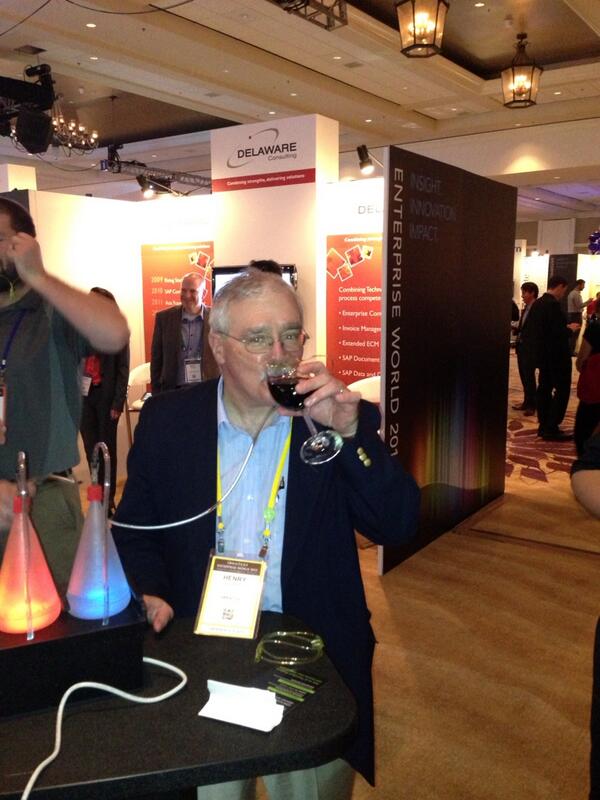 frank_fcalabre's tweet photo. #otew2013 #ix Henry loving his Red Oxygen with a little red vino ! http://t.co/oSUHDtS58n