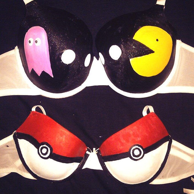 #pacman and #pokemon bras nearly finished http://t.co/pcQtFGBBDW