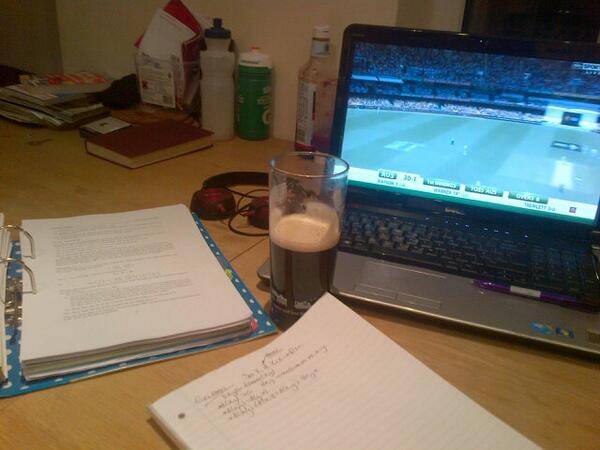 StephenNandLal's tweet image. #hyperbolicgeometry #guiness and #Ashes. Aww yeah (y)
