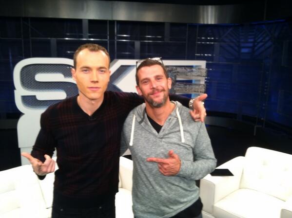 ElAnanta's tweet photo. #producing another great #tvshow with @djskee for #skeelive #snoopdogg #November 26 don't miss it on @axstv http://t.co/c8gcEP47P3