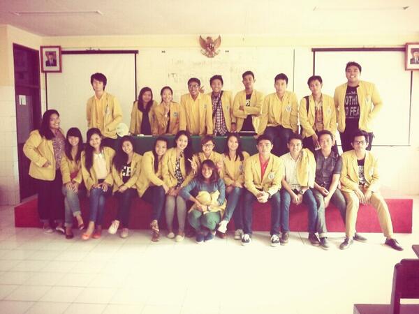 FHUndiknas's tweet photo. Ini dia panitia pelaksana PEMILU BEKMA UNDIKNAS|@FHUndiknas |@undiknasFEB |@FISIP_UNDIKNAS |@FTI_undiknas http://t.co/kmQq12z2nb