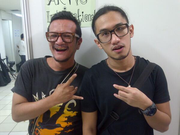 Waww *sdikitbecek*.. RT <a href="/ariobayu_/">ariobayuputro</a>: Drummer idola nihh om <a href="/caesarallen/">Allen Caesar</a> cc: <a href="/AndiJP/">Andi Jaka Pagaruyung</a> <a href="/arijoesoef/">Marwan Arie Joesoef</a> :D