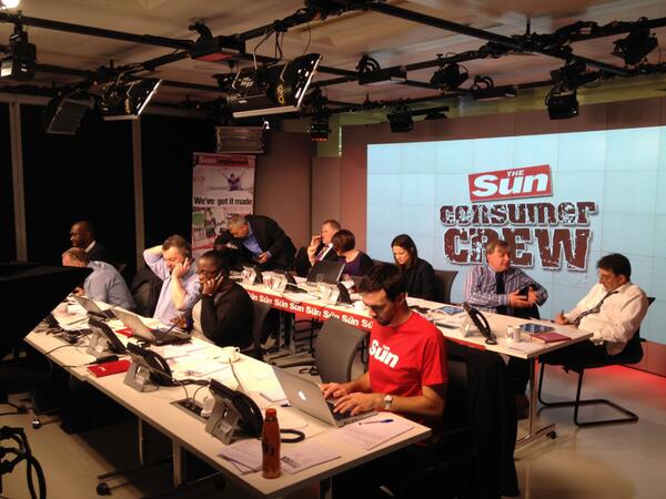 TheSun's tweet photo. Our team of financial experts on hand to take your calls: 0800 028 1978 #sunconsumer http://t.co/gvbAxHeWiR