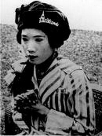 Miss Suwanna of Siam was the first film to be made in Thailand, starring Thai actors and was produced by Universal.