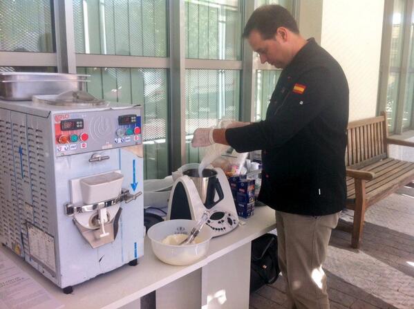 RCmurcia1's tweet image. Nuestro compañero de @MurciaInicia Óscar de Haro de sweet idea nos deleita con sus sabrosos helados