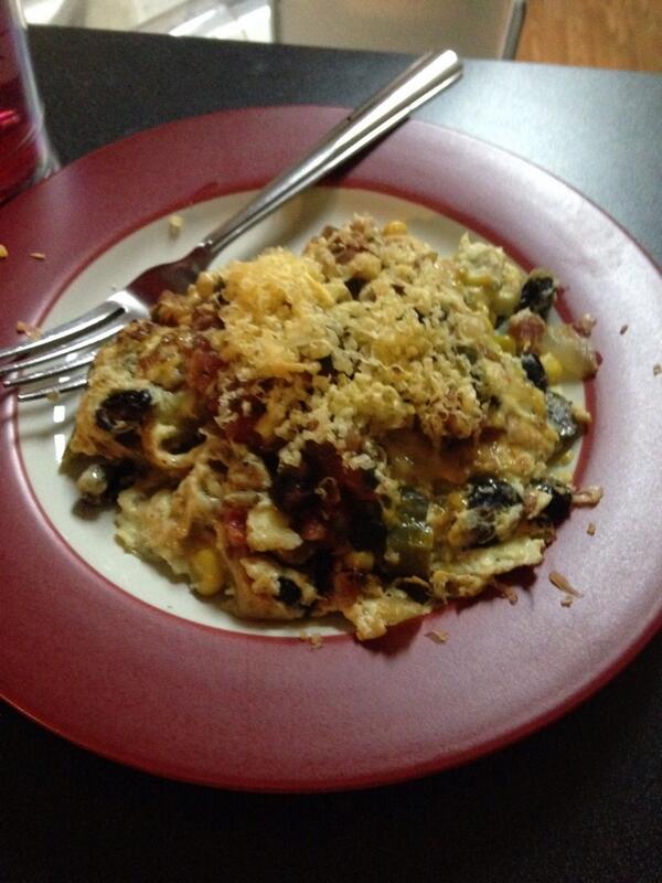EatRunWine's tweet photo. Hubs made a yummy 2 egg Mexican omelet! Topped with my favorite sweet black bean &amp; corn salsa and cheddar! #foodporn http://t.co/qtHOba0jLE