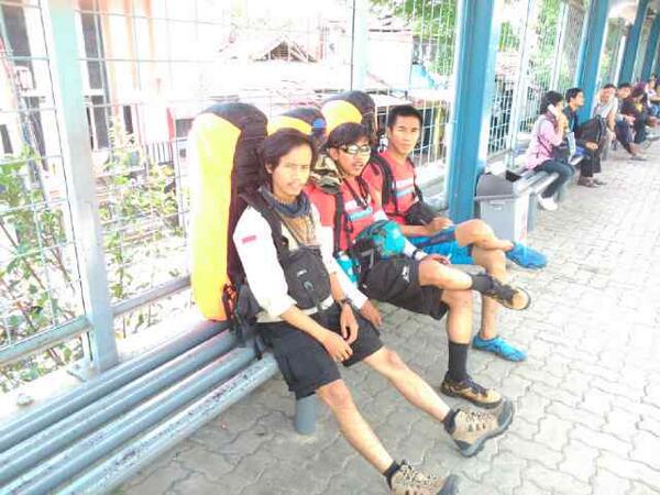 baokawankmfc's tweet photo. Masih dalam perjalanan.. MAHAMERU http://t.co/AQ4HmsNysc