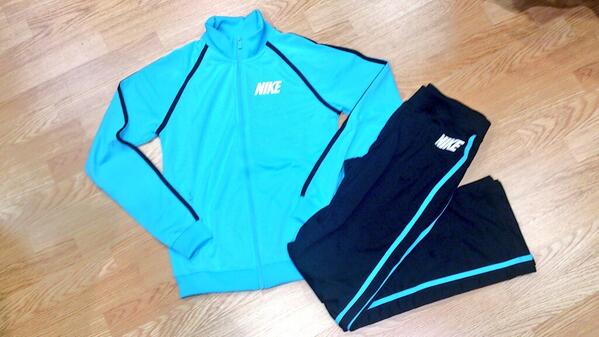 astorga49's tweet photo. Nuevo chándal Nike Foundation mujer. http://t.co/BNvMCItase