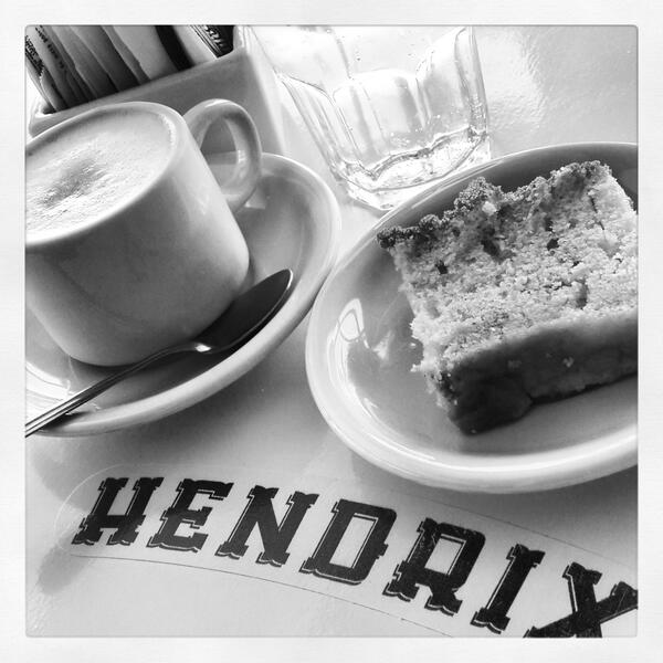 Hendrix_Bar's tweet photo. Arrancando la mañana con amigos!

Buen Jueves para todos! http://t.co/hv3MTjeGwe