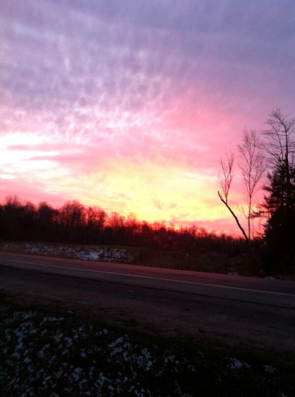 LuffTina's tweet photo. @BTtoronto @KevinFrankish @DinaPugliese @JennValentyne my beautiful view! Enjoy! http://t.co/6HNEHvYsgl